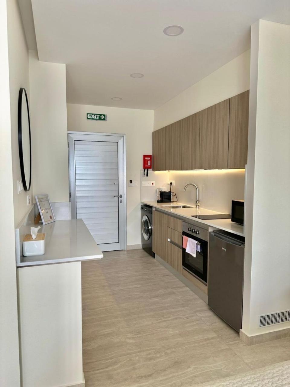 Harbour Lights Studio Apartments Πάφος Εξωτερικό φωτογραφία