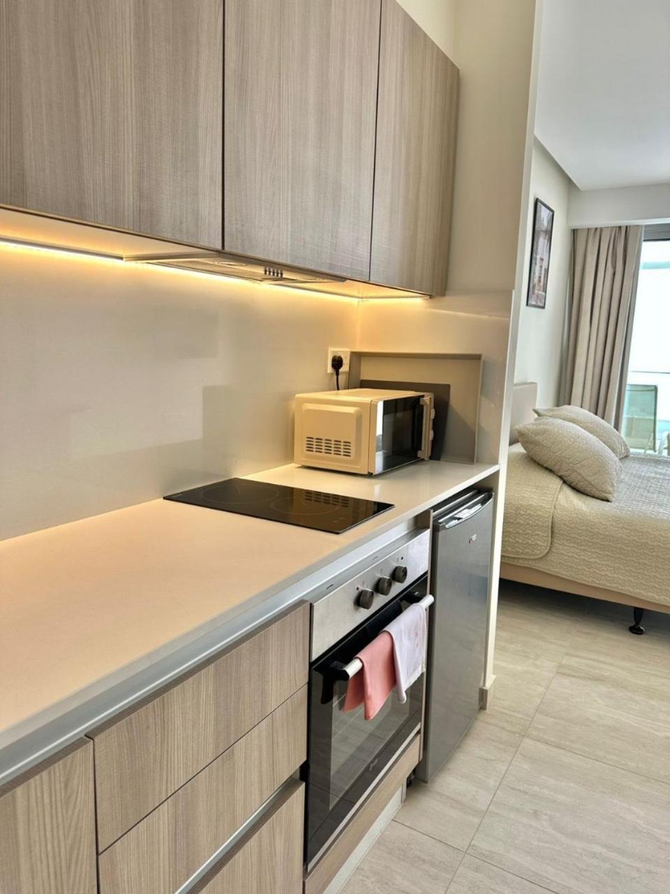 Harbour Lights Studio Apartments Πάφος Εξωτερικό φωτογραφία